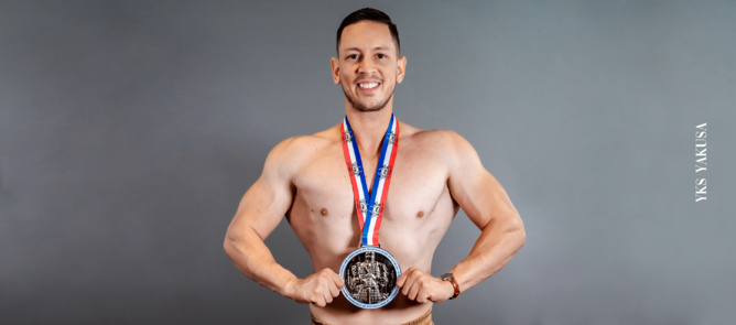 Julien Roulette : " je dessine mon physique à chaque séance" Julien Roulette : " je dessine mon physique à chaque séance"