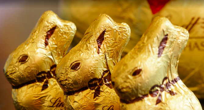 Elle attend un garçon, elle accouche de trois filles mais garde le même prénom masculin Elle attend un garçon, elle accouche de trois filles mais garde le même prénom masculin