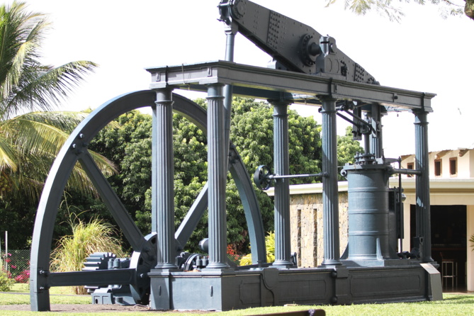 MISS RÉUNION 2014: LA FOLLE AVENTURE DU SUCRE MISS RÉUNION 2014: LA FOLLE AVENTURE DU SUCRE