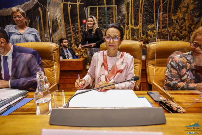 Signature de la Charte d'engagement et de partenariat du Plan Régional pour la Maîtrise des Compétences-Clés Signature de la Charte d'engagement et de partenariat du Plan Régional pour la Maîtrise des Compétences-Clés