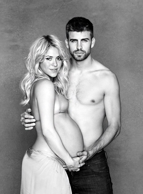 La chanteuse colombienne, Shakira, a trouvé son bonheur dans les bras du footballeur espagnol Gérard Piqué, avec qui elle a fondé une famille.