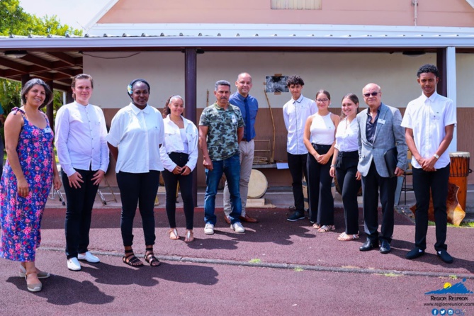 Village Maloya - Lycée Professionnel Paul Langevin Village Maloya - Lycée Professionnel Paul Langevin