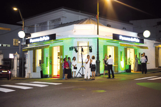 Un premier Pomme de Pain Un premier Pomme de Pain