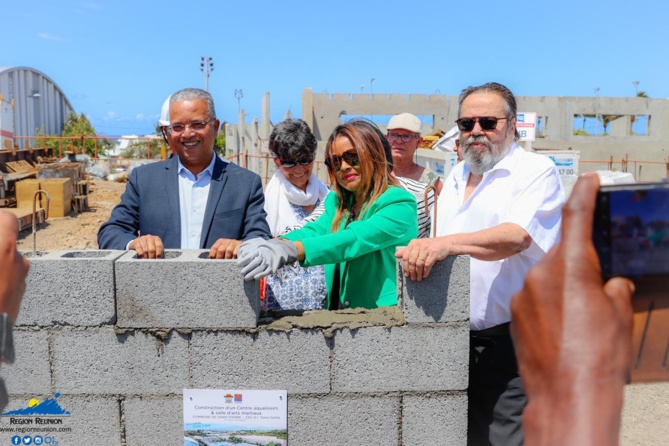 Pose de la première pierre - Aqualoisirs - Terre Sainte - Saint-Pierre Pose de la première pierre - Aqualoisirs - Terre Sainte - Saint-Pierre