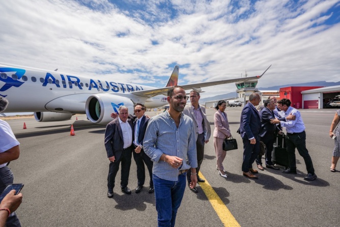 Vol inaugural Réunion-Maurice depuis Pierrefonds Vol inaugural Réunion-Maurice depuis Pierrefonds