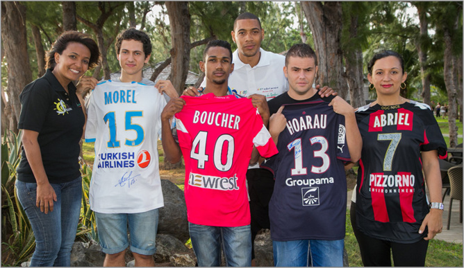 Depuis deux ans, l'Association 1000 Sourires fait aussi le bonheur des moins jeunes avec des cadeaux exceptionnels offerts par ses parrains Fabrice Abriel et Jérémy Morel, à gagner sur le site de l'association dans le cadre du grand jeu " Partagez le Rêve ...  ».