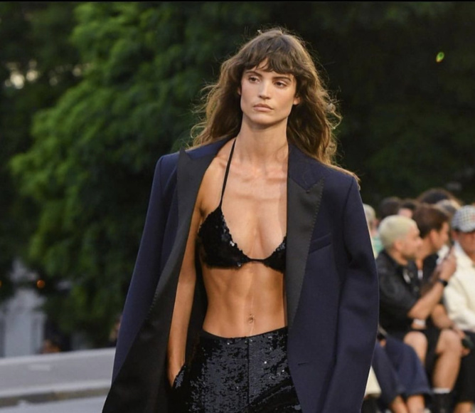 Mort de Charlbi Dean : l'actrice aurait succombé à une septicémie Mort de Charlbi Dean : l'actrice aurait succombé à une septicémie