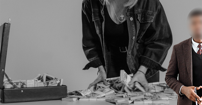 Des gagnants à l'EuroMillions handicapés victimes d'une arnaque de la part d'un banquier et sa femme Des gagnants à l'EuroMillions handicapés victimes d'une arnaque de la part d'un banquier et sa femme