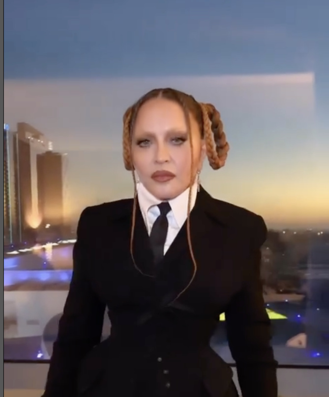 Madonna méconnaissable aux Grammy Awards Madonna méconnaissable aux Grammy Awards