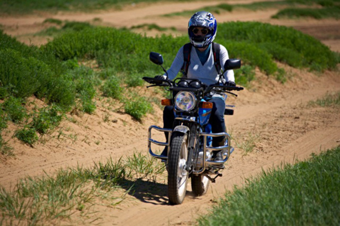 Zone Australe sur Antenne Réunion. <br>Mongolie: Aventure à Moto sur les pistes de Mongolie Zone Australe sur Antenne Réunion. <br>Mongolie: Aventure à Moto sur les pistes de Mongolie