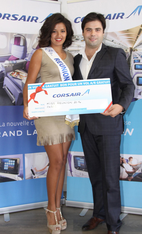Nicolas Lehoucq a remis son billet Grand Large Corsair à Miss Réunion 2014