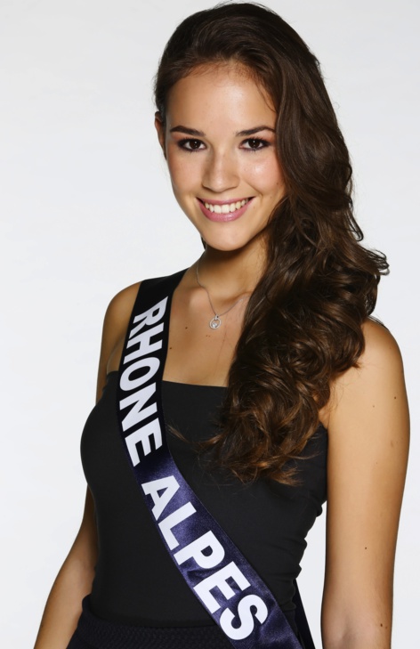 Miss Rhône-Alpes, Aurore Thibaud, 20 ans, 1,75 m, étudiante à l'institut supérieur de la construction BTP