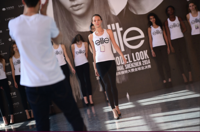 Jade s'entraîne pour le show Jade s'entraîne pour le show