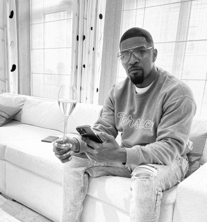 Jamie Foxx hospitalisé en urgence en raison d'une complication médicale Jamie Foxx hospitalisé en urgence en raison d'une complication médicale