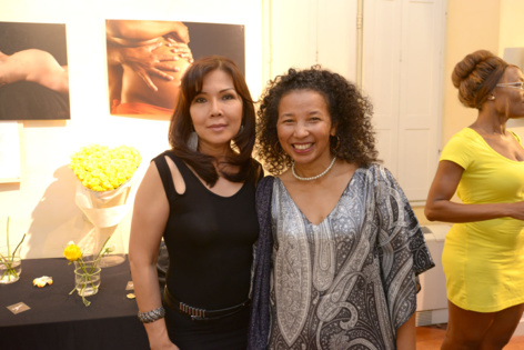 Jessy Catharina, artiste-peintre de Jakarta Indonésie, et Alice Ranorojaona-Pèlerin