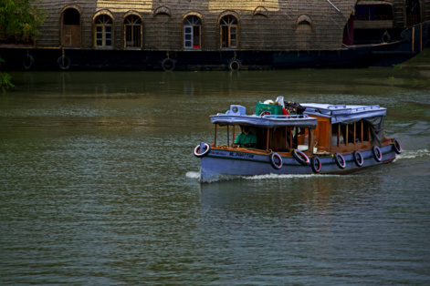 Zone Australe sur Antenne Réunion <br>Inde du Sud: <br>Croisière sur les Backwaters Zone Australe sur Antenne Réunion <br>Inde du Sud: <br>Croisière sur les Backwaters