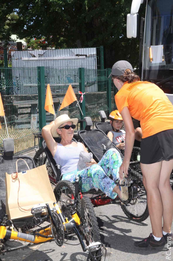Les adeptes du vélo-couché ne courent pas encore les rues, mais comme dirait l'autre, «ça avance»... Un numéro à retenir: 06 92 444 717 Les adeptes du vélo-couché ne courent pas encore les rues, mais comme dirait l'autre, «ça avance»... Un numéro à retenir: 06 92 444 717