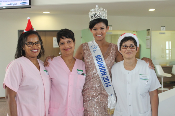 Miss Réunion et le Père Noël à l’hôpital <br> Sourires pour les enfants malades