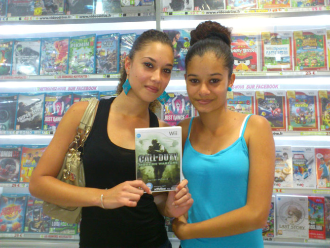 Lisa Maillot a gagné CALL OF DUTTY: MODERN WARFARE sur Wii Lisa Maillot a gagné CALL OF DUTTY: MODERN WARFARE sur Wii