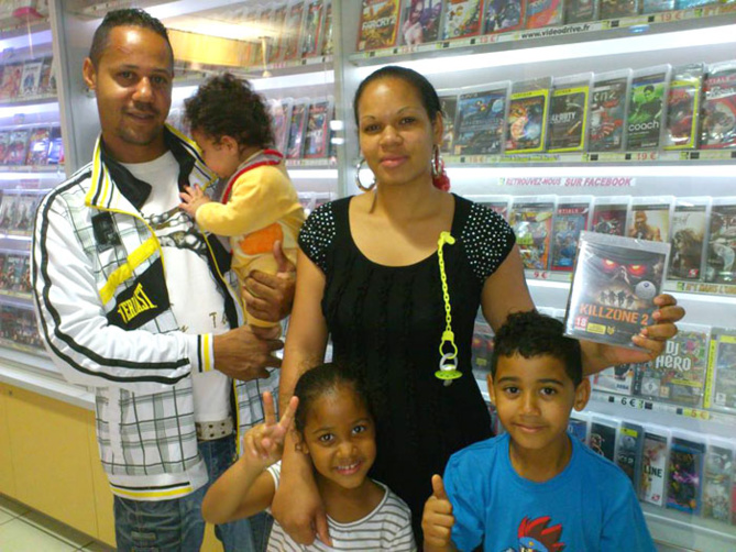 Kelly Robert a gagné KILLZONE 2 sur Playstation 3 Kelly Robert a gagné KILLZONE 2 sur Playstation 3