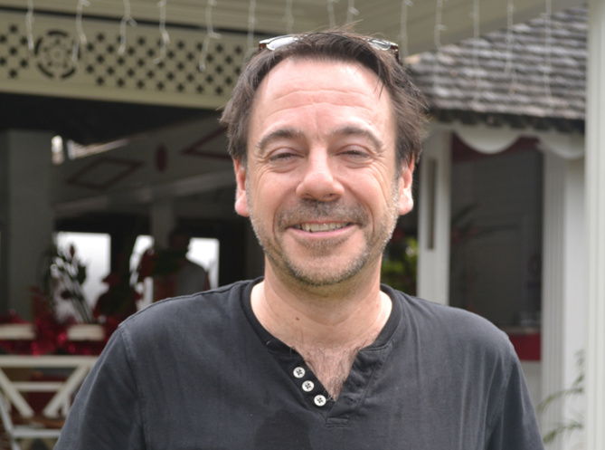 Michel Bussi en est à son cinquième séjour dans notre île… Michel Bussi en est à son cinquième séjour dans notre île…