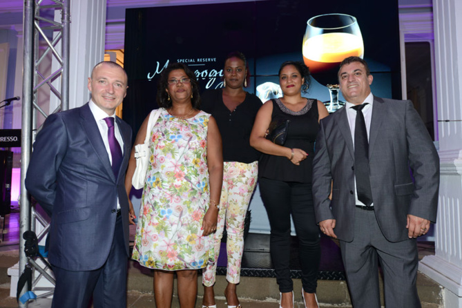 Et beaucoup de photos Et beaucoup de photos