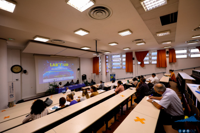 Lab’Tour - Rencontres Laboratoires, entreprises et partenaires de la recherche Lab’Tour - Rencontres Laboratoires, entreprises et partenaires de la recherche