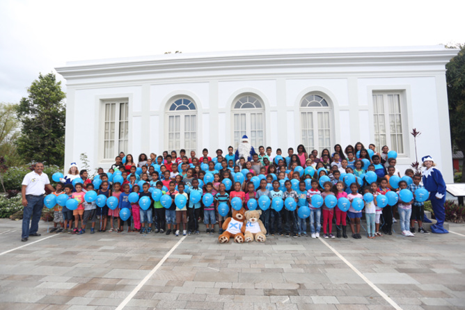 1000 Sourires <br>Noël avec le Père Noël Bleu 1000 Sourires <br>Noël avec le Père Noël Bleu