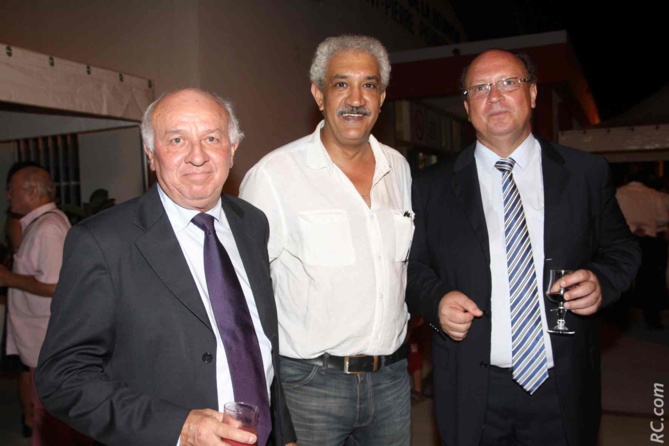 Jean-Paul Noël, Azzedine Bouali, président de la Fédération Réunionnaise de Tourisme , et Didier Prugnières Jean-Paul Noël, Azzedine Bouali, président de la Fédération Réunionnaise de Tourisme , et Didier Prugnières
