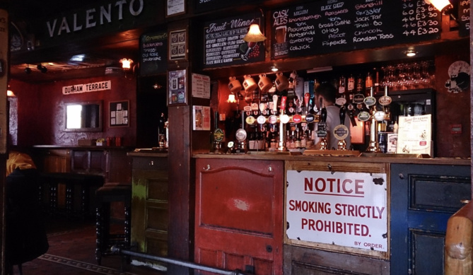 *L'abus d'alcool est dangereux pour la santé - A consommer avec modération *L'abus d'alcool est dangereux pour la santé - A consommer avec modération