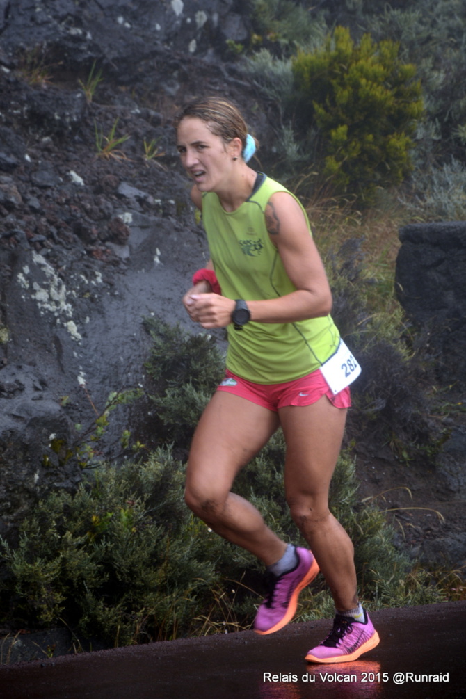 Elisabeth Legros du CAPC dans la terrible montée du Pas des Sables