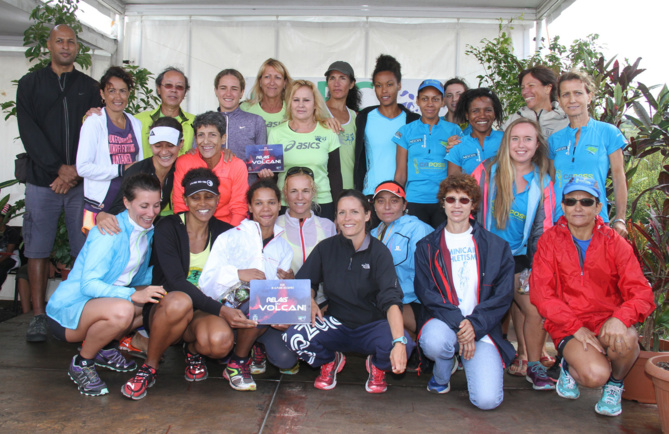 Les trois premières équipes féminines : La Dominicaine, le CA Plaine des Cafres et le CAPOSS