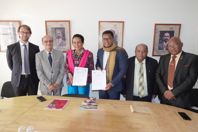 Signature convention Région Boeny