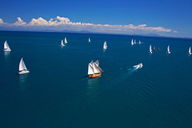 Zone Australe sur Antenne Réunion <br>Nosy Bé: Régate Zone Australe sur Antenne Réunion <br>Nosy Bé: Régate