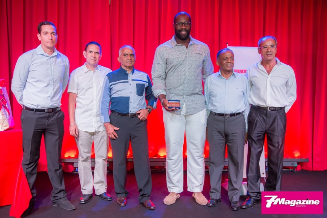 Alexandre Pépin, Pascal Alezan, Michel Pantaléon, Teddy Riner, Gilbert Annette et Alain Couderc Alexandre Pépin, Pascal Alezan, Michel Pantaléon, Teddy Riner, Gilbert Annette et Alain Couderc