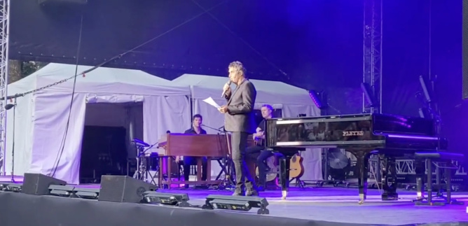 @laurenetrillard Capture X @laurenetrillard Capture X