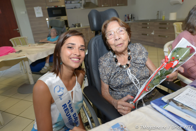 Fête des Grands-Mères</br> Anne-Gaëlle Laterrière à Mont Roquefeuil Fête des Grands-Mères</br> Anne-Gaëlle Laterrière à Mont Roquefeuil