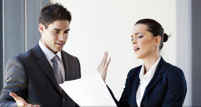 Sondage<br>Les hommes fantasment sur leur collègue et leur supérieure! Sondage<br>Les hommes fantasment sur leur collègue et leur supérieure!