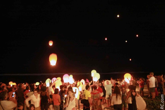 Fête des Lanternes à Saint-Pierre<br>Un joli succès populaire! Fête des Lanternes à Saint-Pierre<br>Un joli succès populaire!