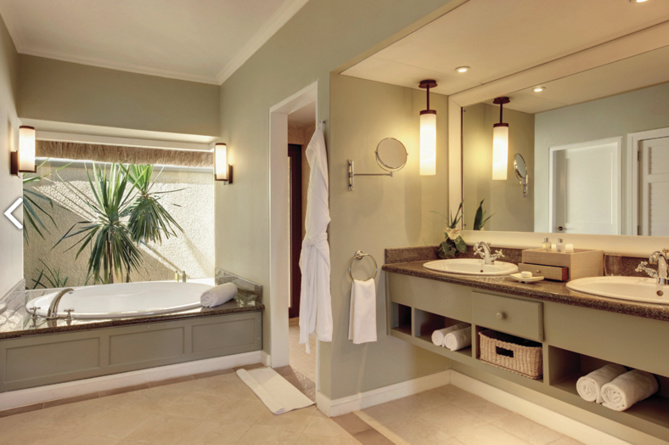 La baignoire à elle seule vaut le détour La baignoire à elle seule vaut le détour