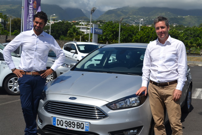 Olivier Boury et Sébastien Lemaïtre devant la nouvelle Ford Focus