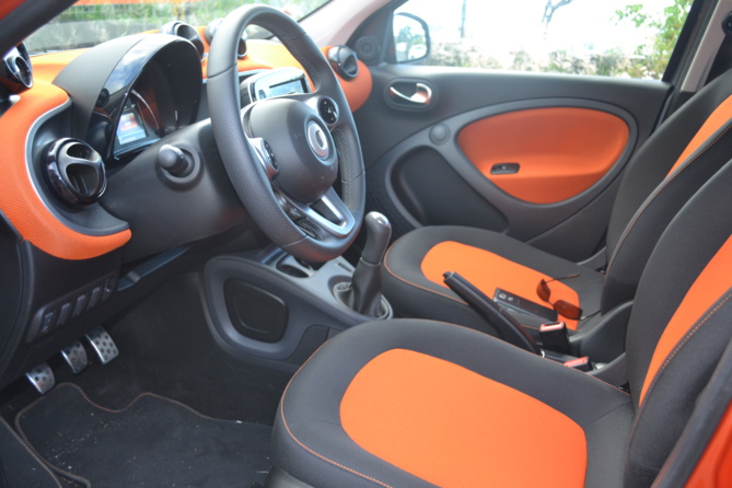 Un intérieur coloré, moderne et accueillant... Un intérieur coloré, moderne et accueillant...