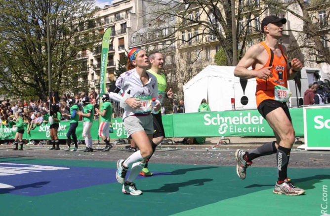 Marathon de Paris<br> La Réunion en l'air!