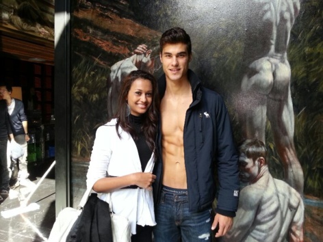 En septembre 2012, Stéphanie Robert découvrait la fameuse boutique des Champs-Elysées En septembre 2012, Stéphanie Robert découvrait la fameuse boutique des Champs-Elysées