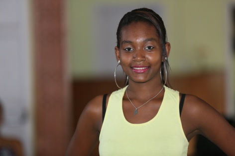 N°4: Amélie Carron - 17 ans, 1,58m N°4: Amélie Carron - 17 ans, 1,58m