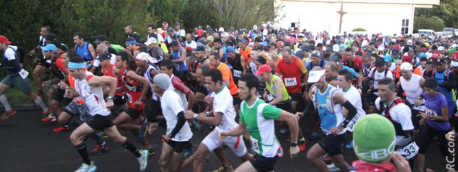 Dans une joyeuse ambiance avec le soleil revenu, le départ est donné aux Grand Kiosques…
