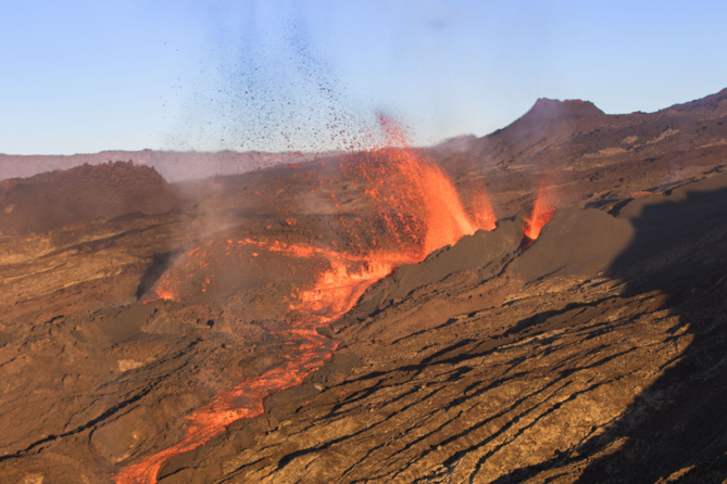 Le Piton de la Fournaise mai 2015: un spectacle époustouflant