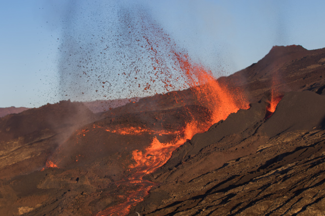 Le Piton de la Fournaise mai 2015: un spectacle époustouflant Le Piton de la Fournaise mai 2015: un spectacle époustouflant