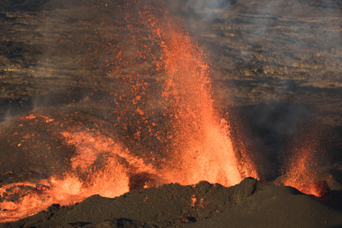 Le Piton de la Fournaise mai 2015: un spectacle époustouflant