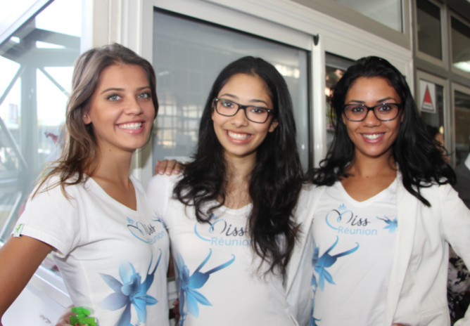 Le départ des candidates Miss Réunion 2015 pour Paris Le départ des candidates Miss Réunion 2015 pour Paris
